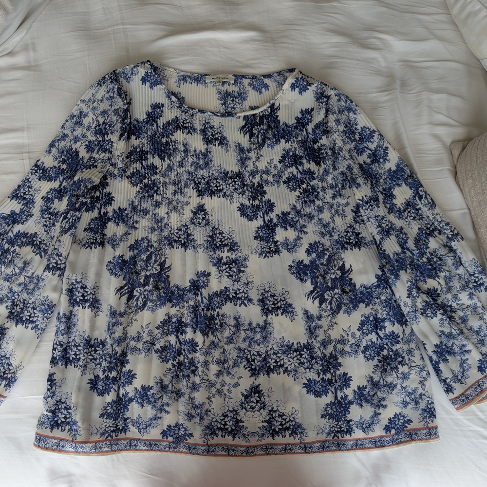 Floral Blue and White Women's Top